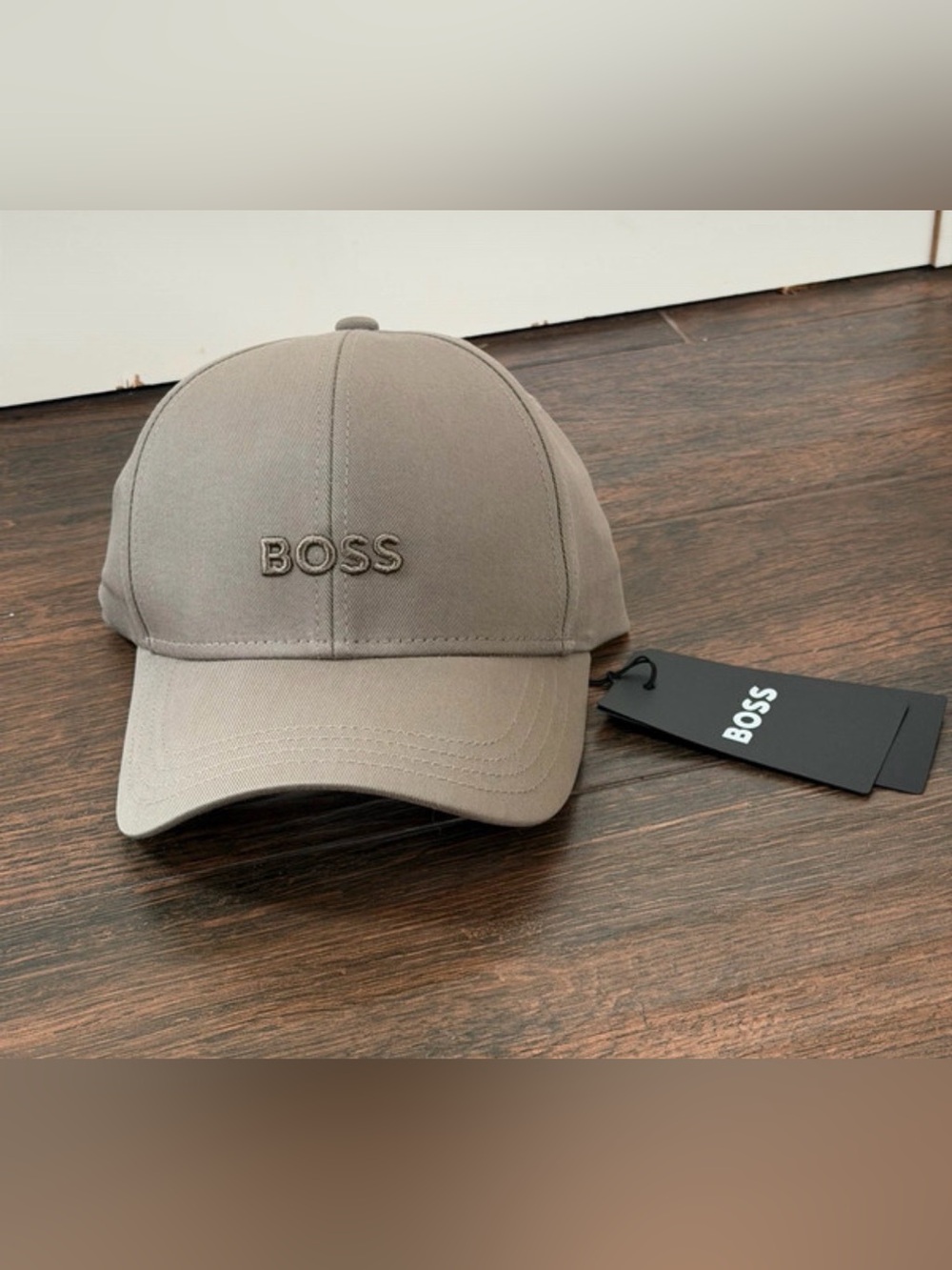 BOSS Embroidered Logo Baseball Cap Taupe NWT hat mens women’s unisex khaki